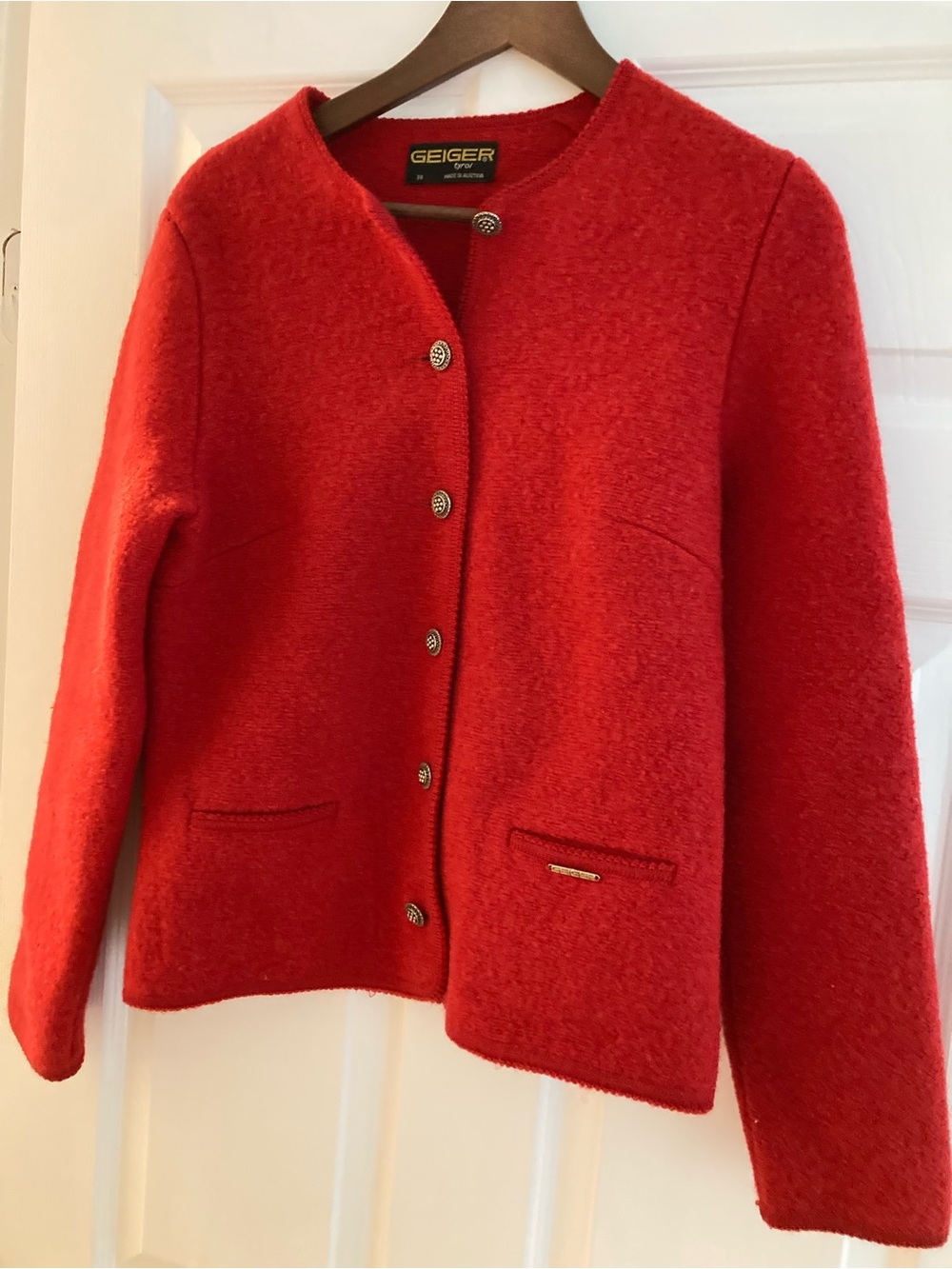 Geiger Red size 38 vintage wool Collarless Lady Jacket